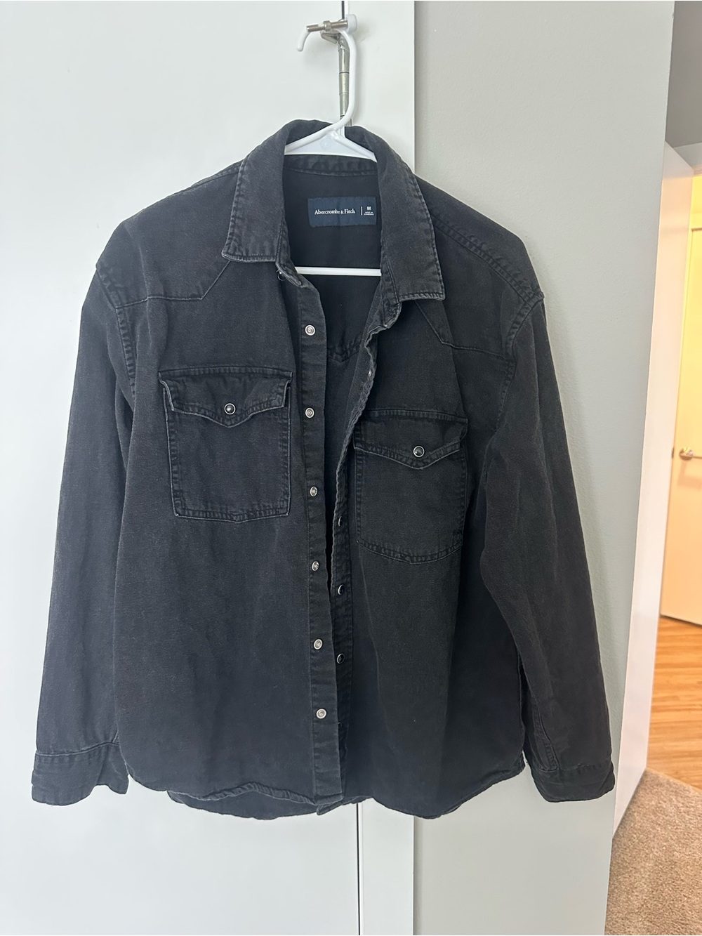 Abercrombie & Fitch Men’s Washed Black Button-Up Shirt Jacket